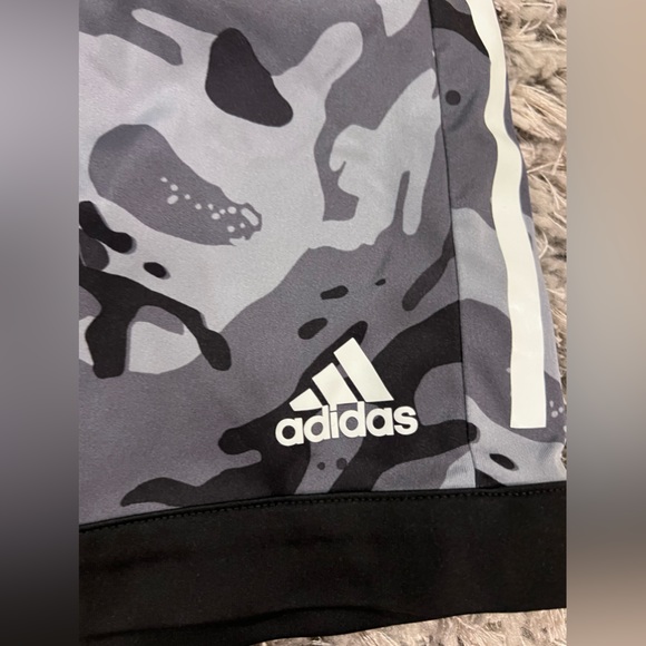 Boys adidas shorts. Medium. Grey tones that go with anything! - Picture 2 of 4